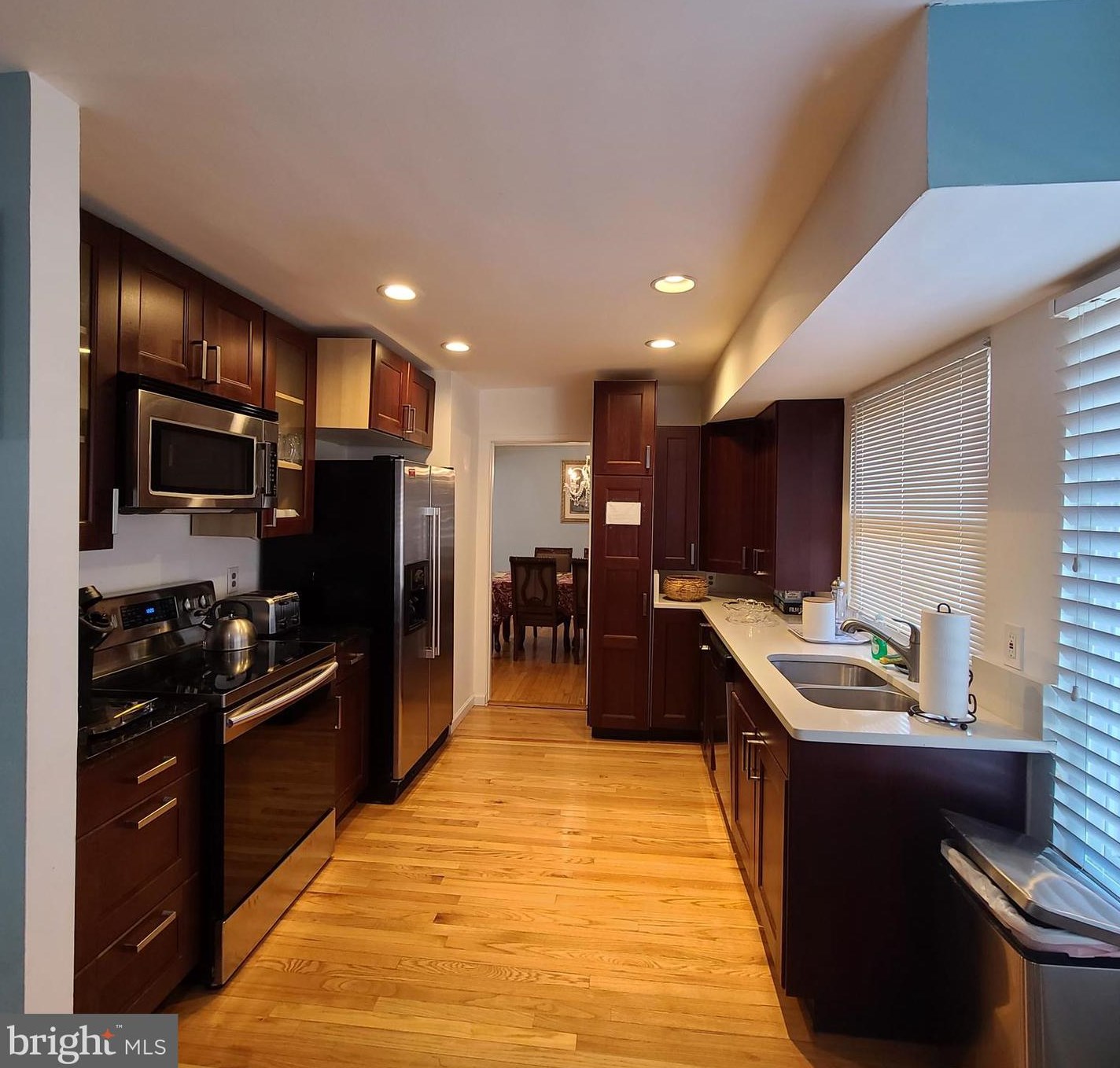 8726 Litwalton Ct, Vienna VA  22182-5012 exterior