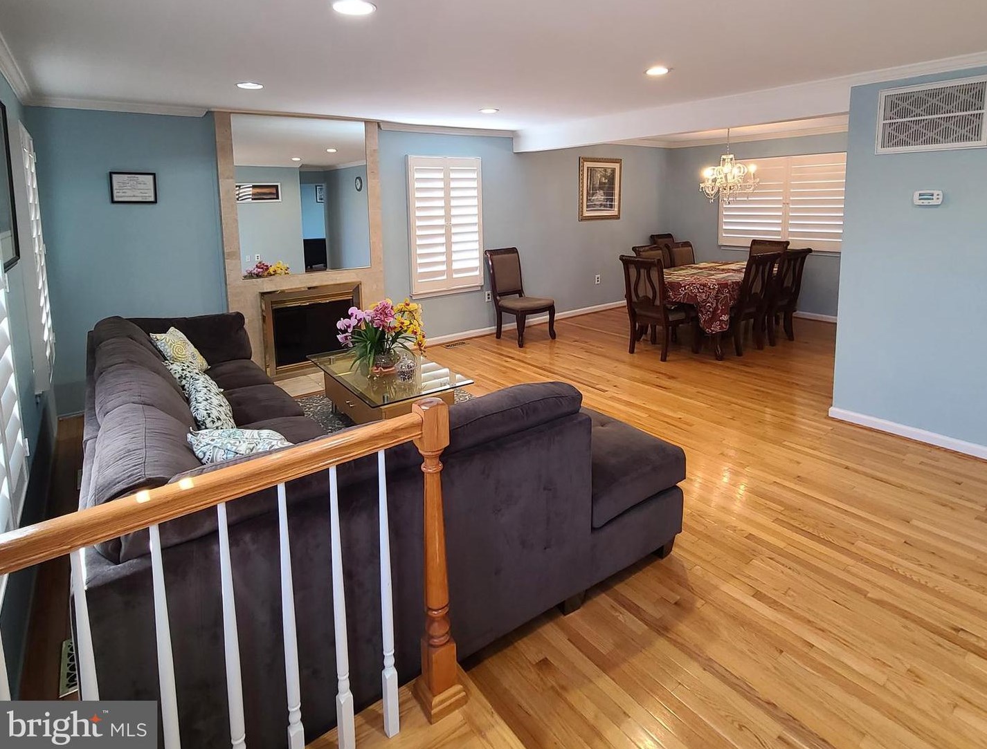 8726 Litwalton Ct, Vienna VA  22182-5012 exterior