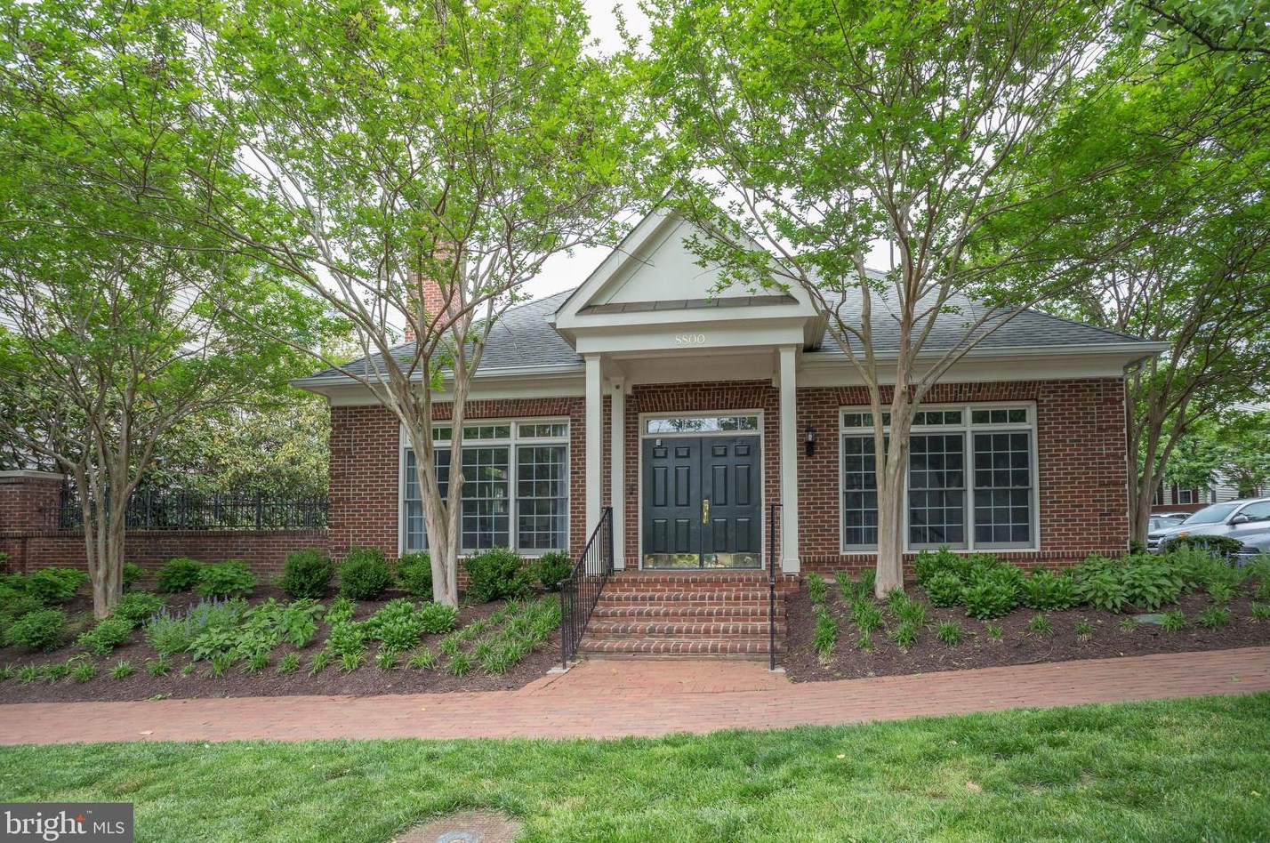 8896 Ashgrove House Ln, Vienna VA 22182-5550 exterior