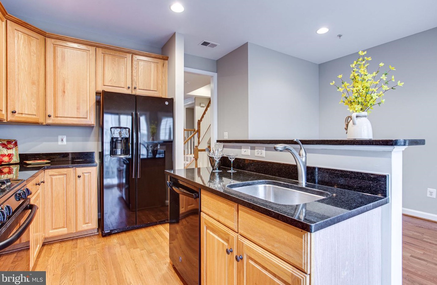 8896 Ashgrove House Ln, Vienna VA 22182-5550 exterior