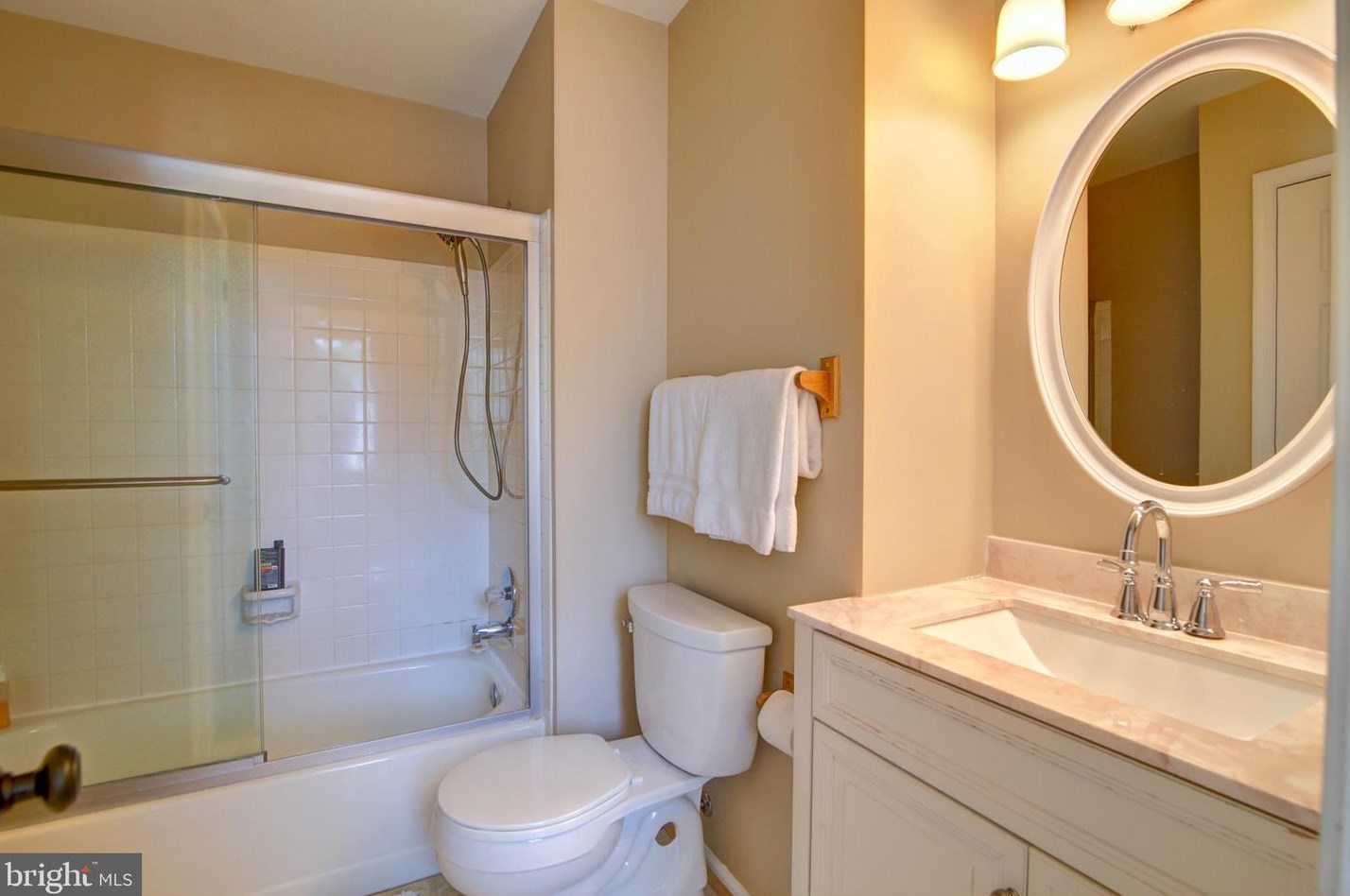 14366 Quail Pond Ct, Centreville VA  20120-1652 exterior