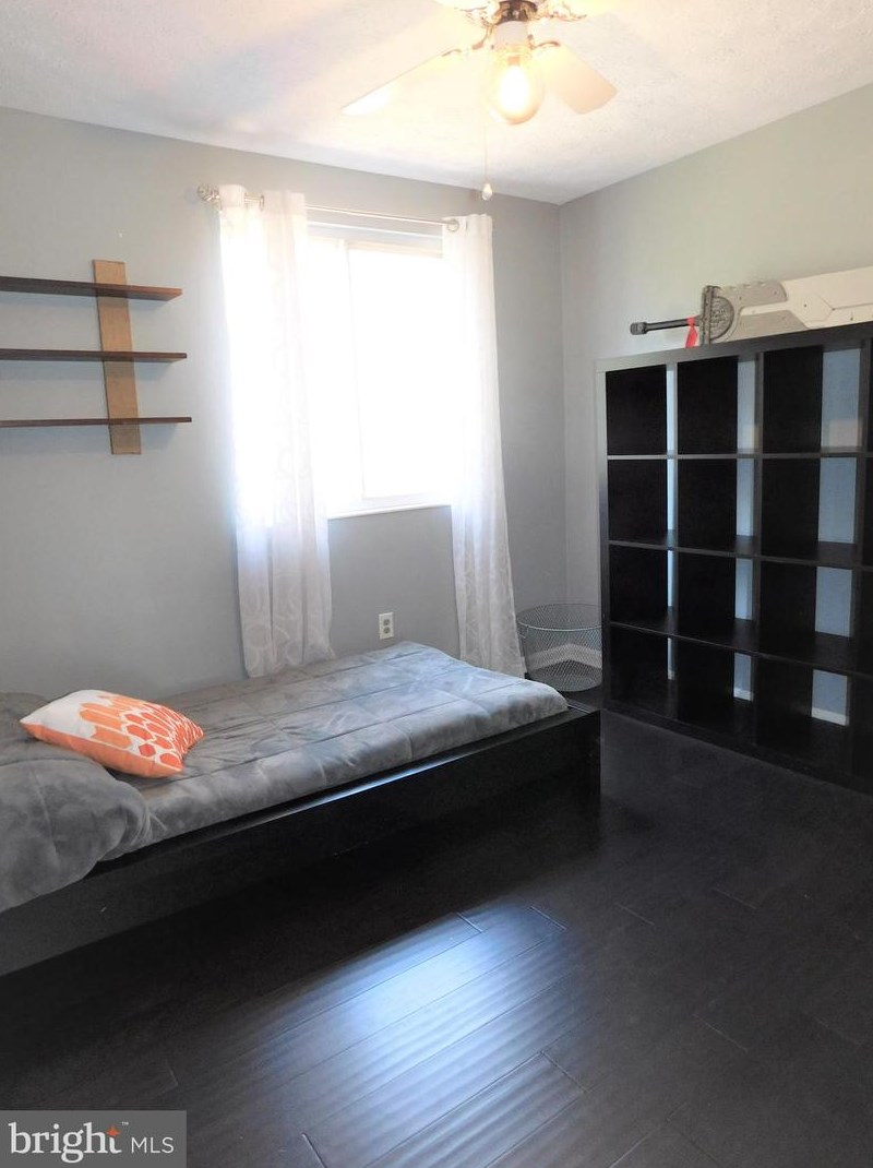 13228 Custom House Ct, Fairfax VA 22033-1311 exterior