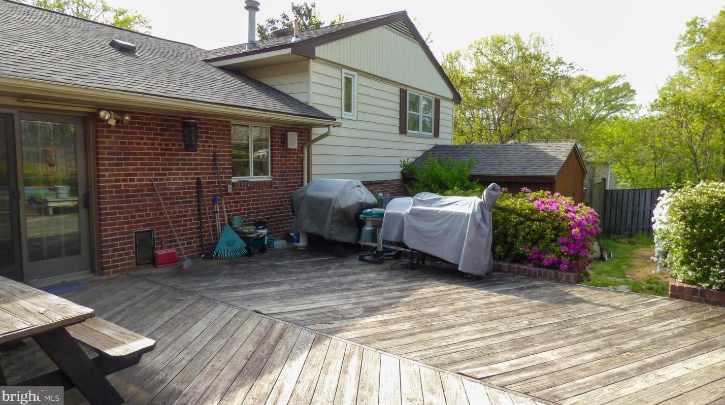 7420 Flora St, Springfield, VA 22150