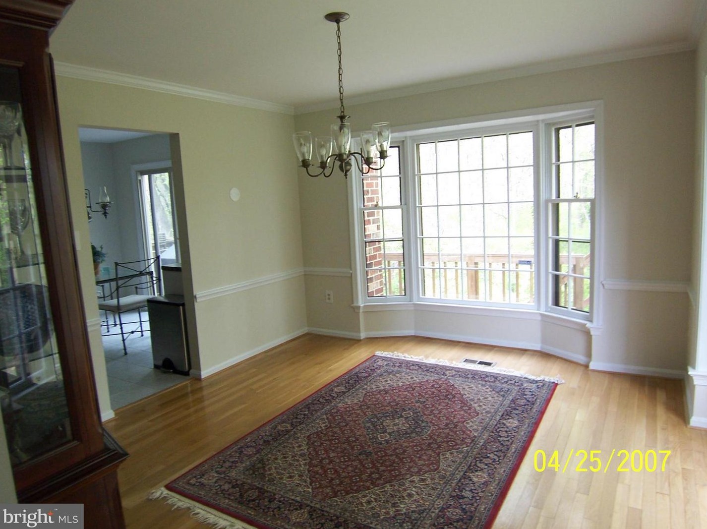 2820 Kelly Sq, Vienna VA  22181-6153 exterior