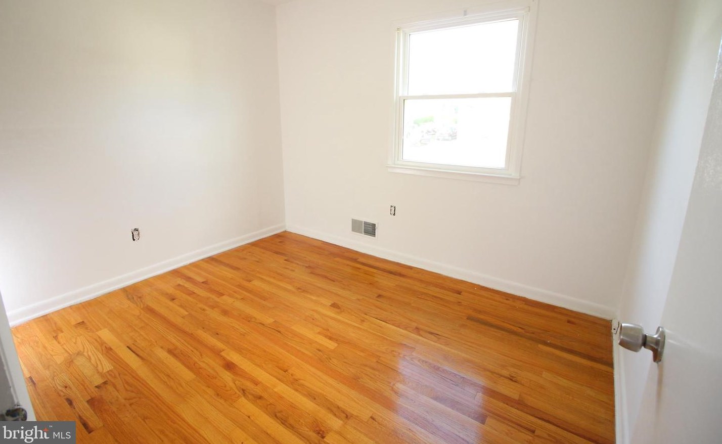 6403 Twin Ct, Springfield, VA 22150