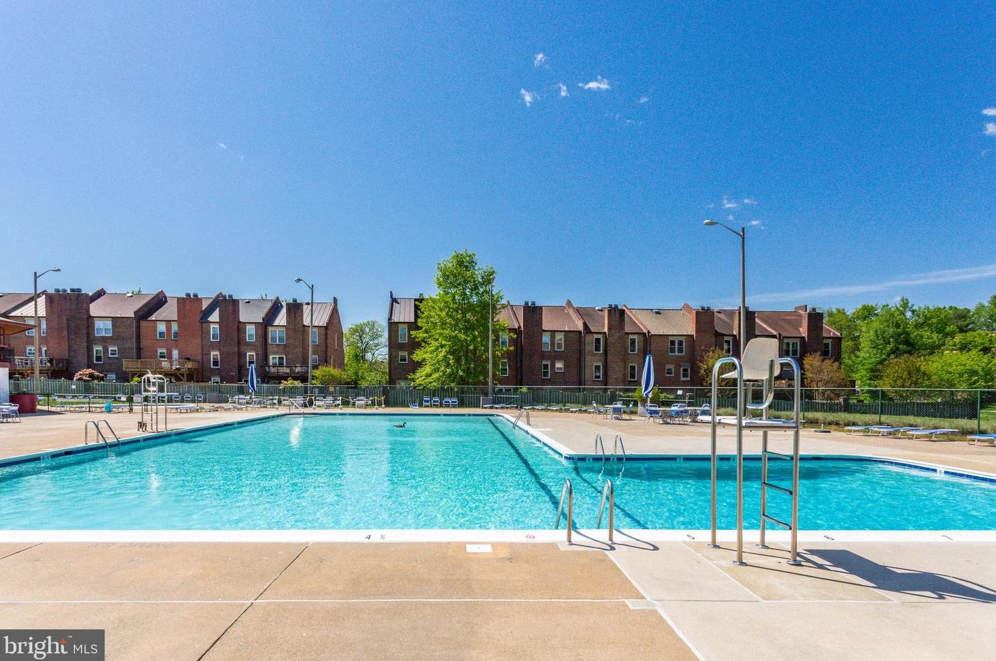 10223 Valentino Dr, Vienna VA  22124-2843 exterior