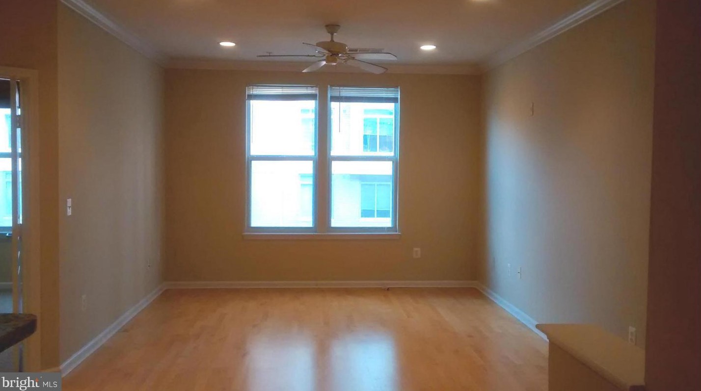 12000 Market St #354, Herndon, VA 20190