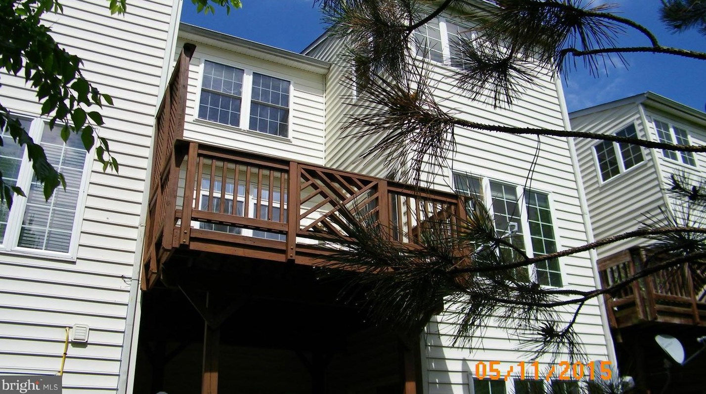 12427 Dorforth Dr, Fairfax VA  22033-2801 exterior