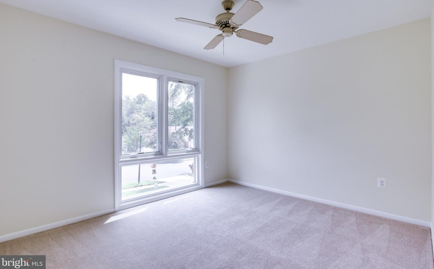 1700 Gelding Ln, Vienna VA  22182-2041 exterior