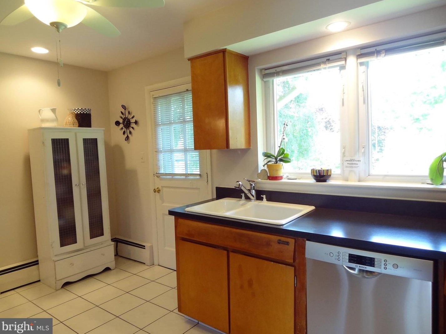 5036 Prestwick Dr, Fairfax VA 22030-4523 exterior