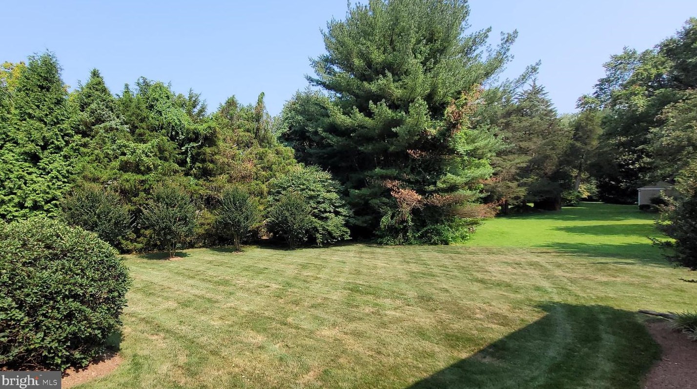 5036 Prestwick Dr, Fairfax VA 22030-4523 exterior