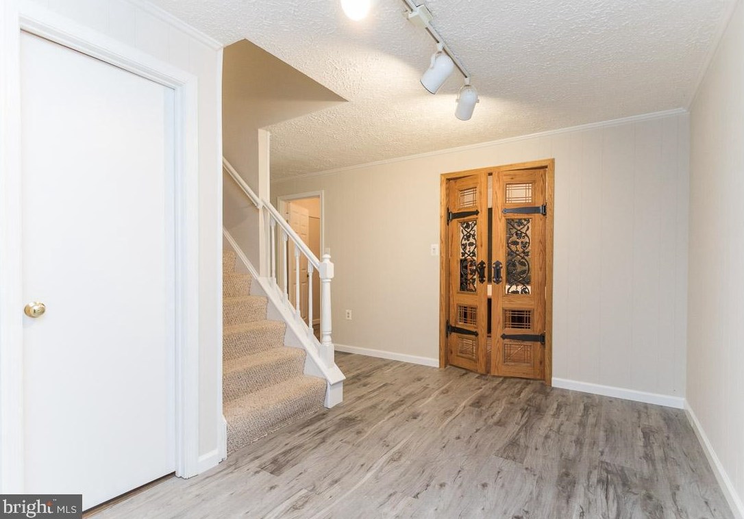 2825 Center Ridge Dr, Vienna VA  22124-1440 exterior