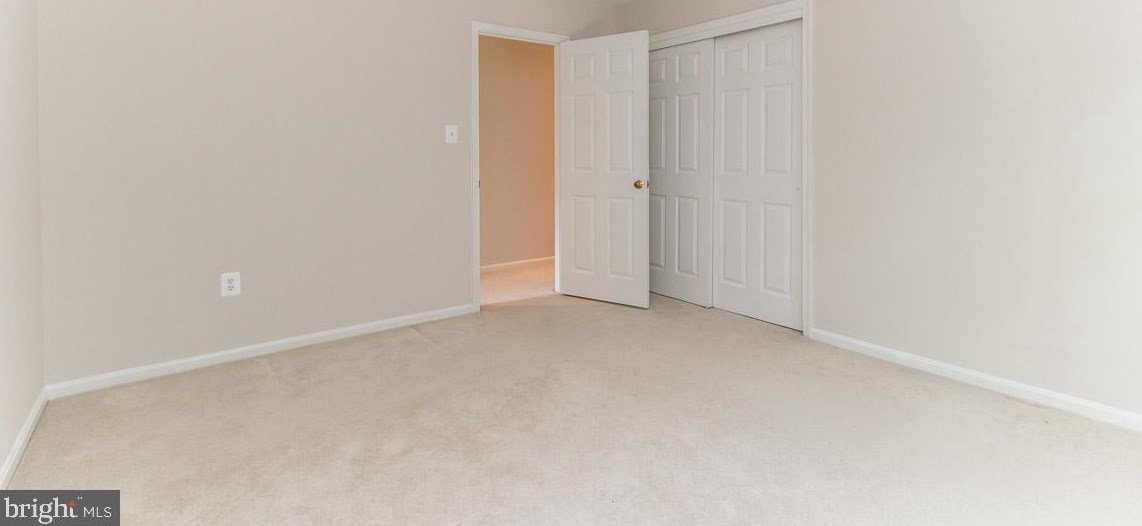 2825 Center Ridge Dr, Vienna VA  22124-1440 exterior