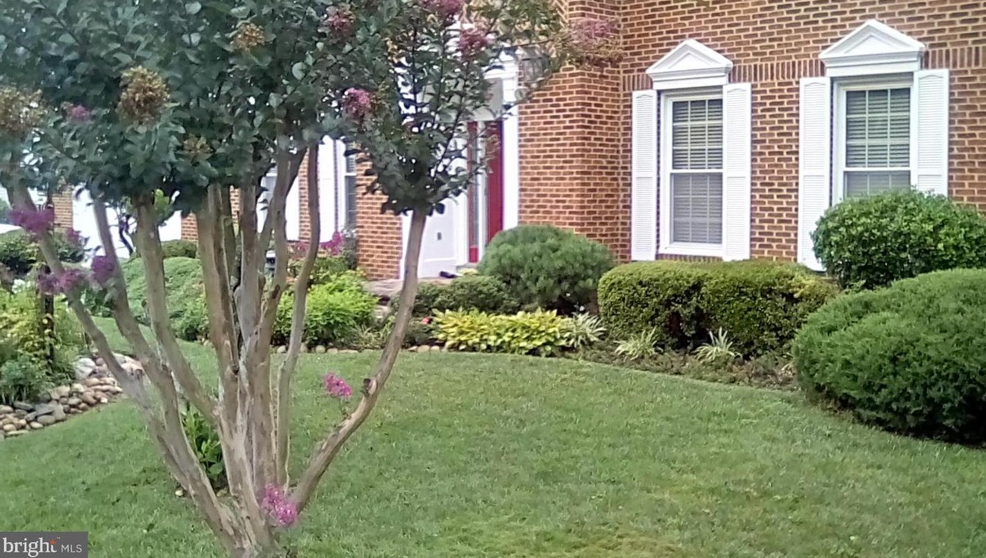 405 Roland St, Vienna VA  22180-6230 exterior