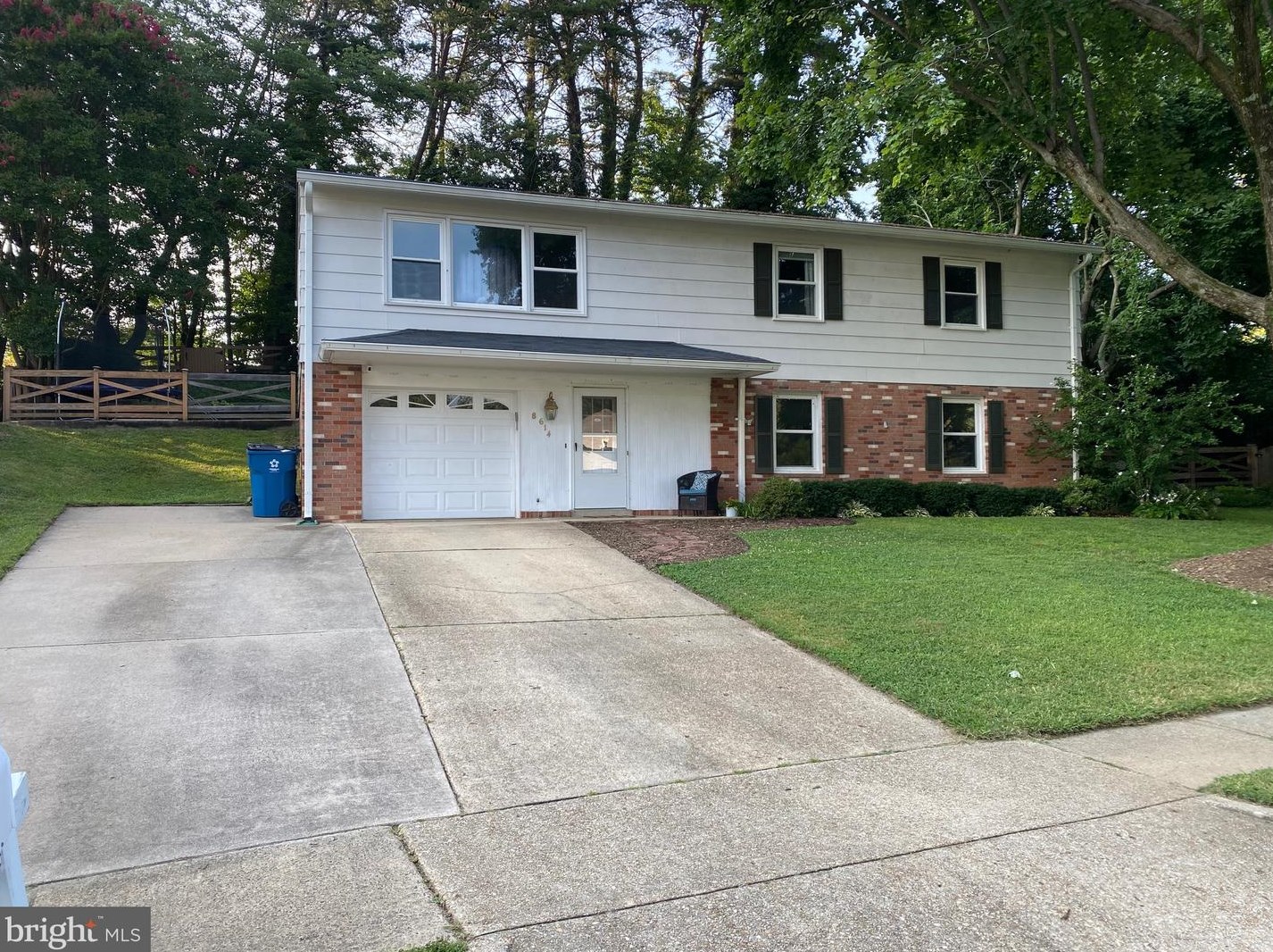 8614 Arley Dr, Springfield, VA 22152