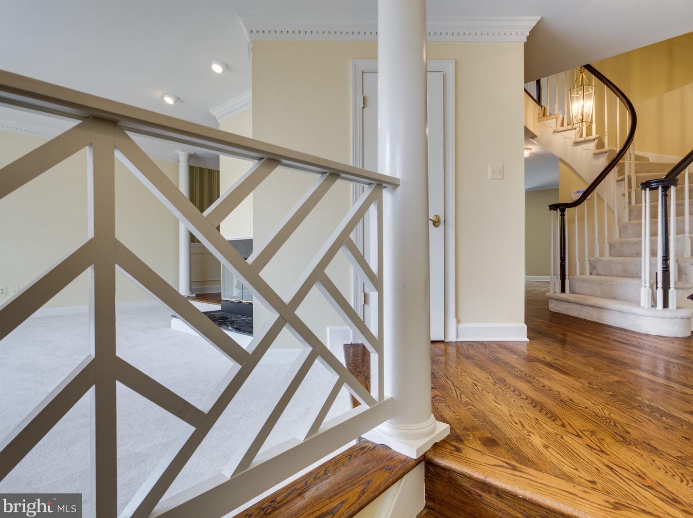 8104 Madrillon Ct, Vienna VA  22182-3750 exterior