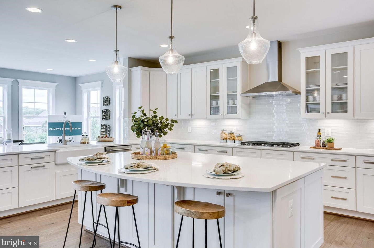 8600 Hillside Pl, Fairfax VA  22031-2814 exterior