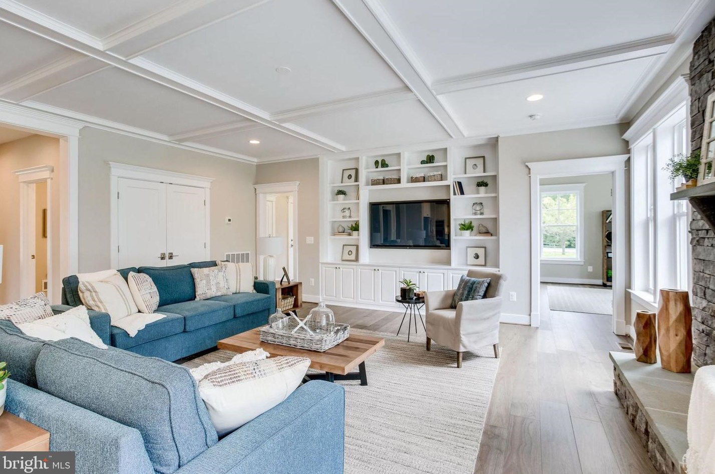 8600 Hillside Pl, Fairfax VA  22031-2814 exterior