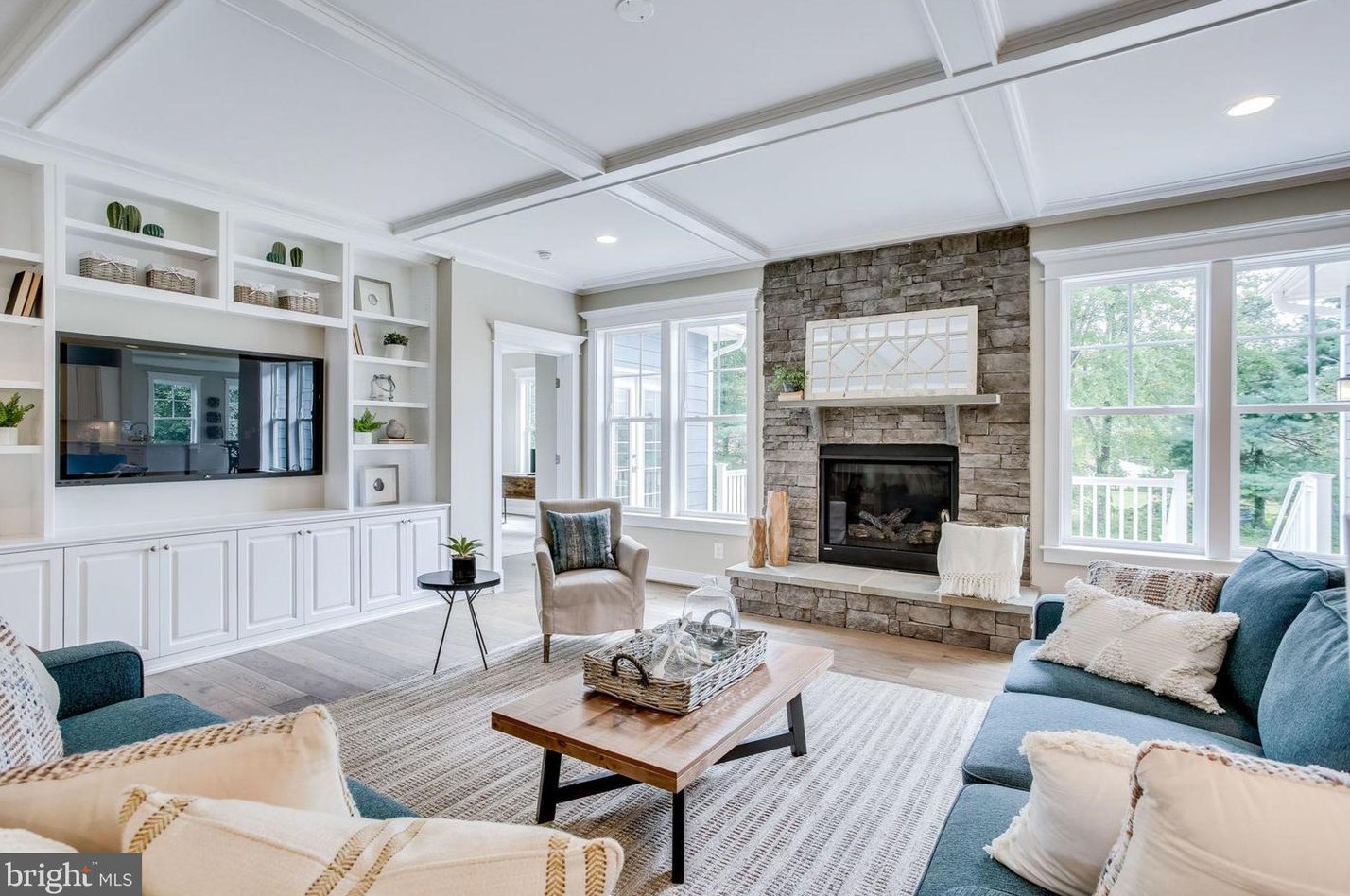 8600 Hillside Pl, Fairfax VA  22031-2814 exterior