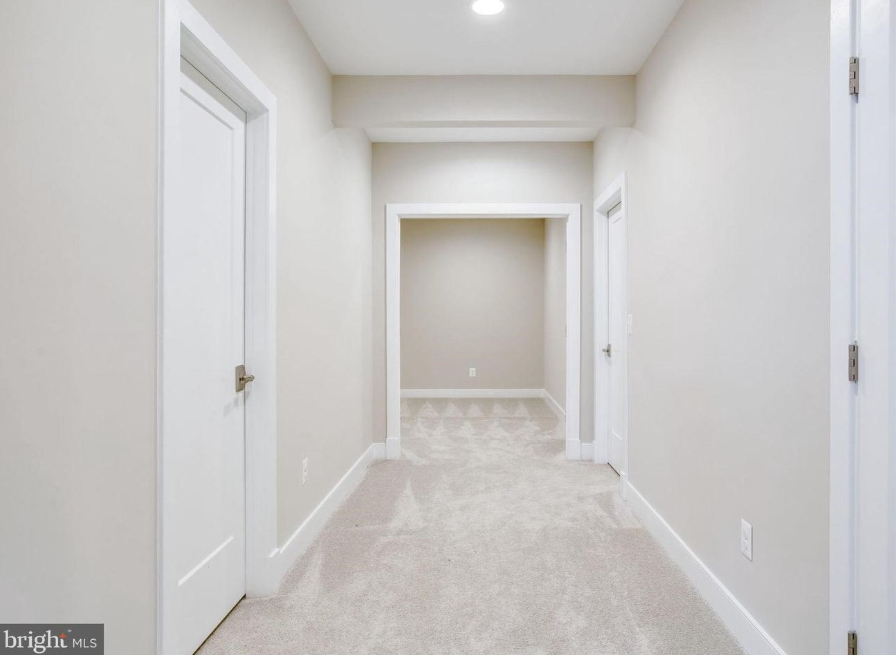 8600 Hillside Pl, Fairfax VA  22031-2814 exterior