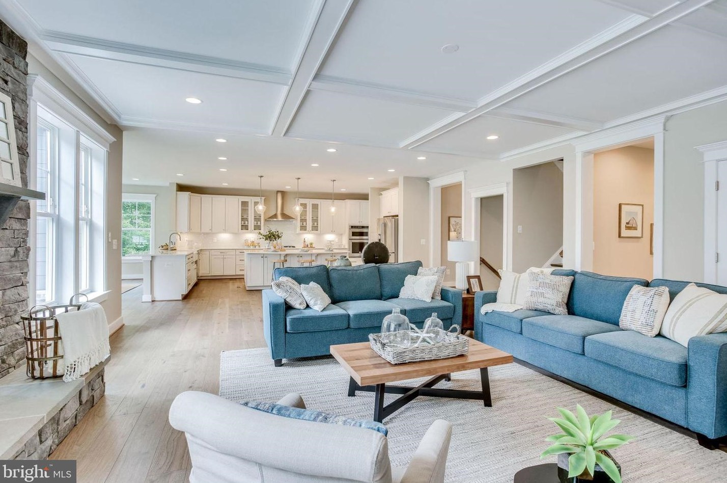 8600 Hillside Pl, Fairfax VA  22031-2814 exterior