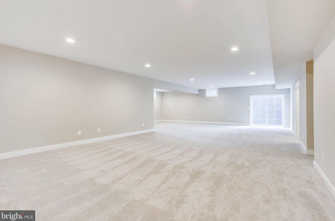 8600 Hillside Pl, Fairfax VA  22031-2814 exterior