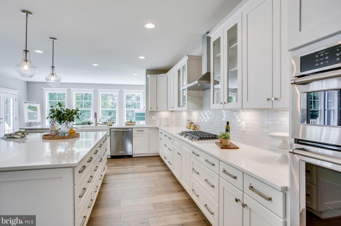 8600 Hillside Pl, Fairfax VA  22031-2814 exterior