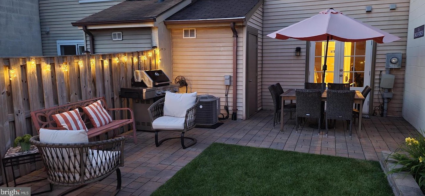 14409 Manassas Gap Ct, Centreville VA 20120-2863 exterior