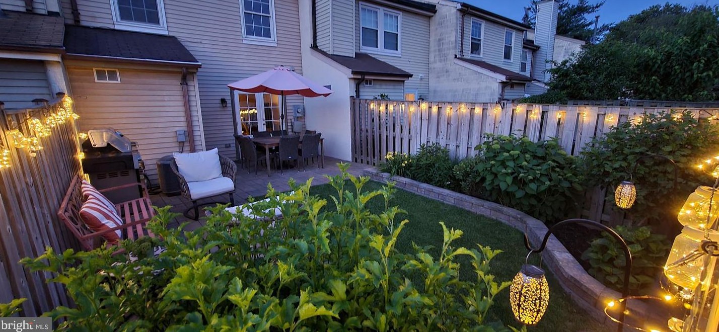 14409 Manassas Gap Ct, Centreville VA 20120-2863 exterior