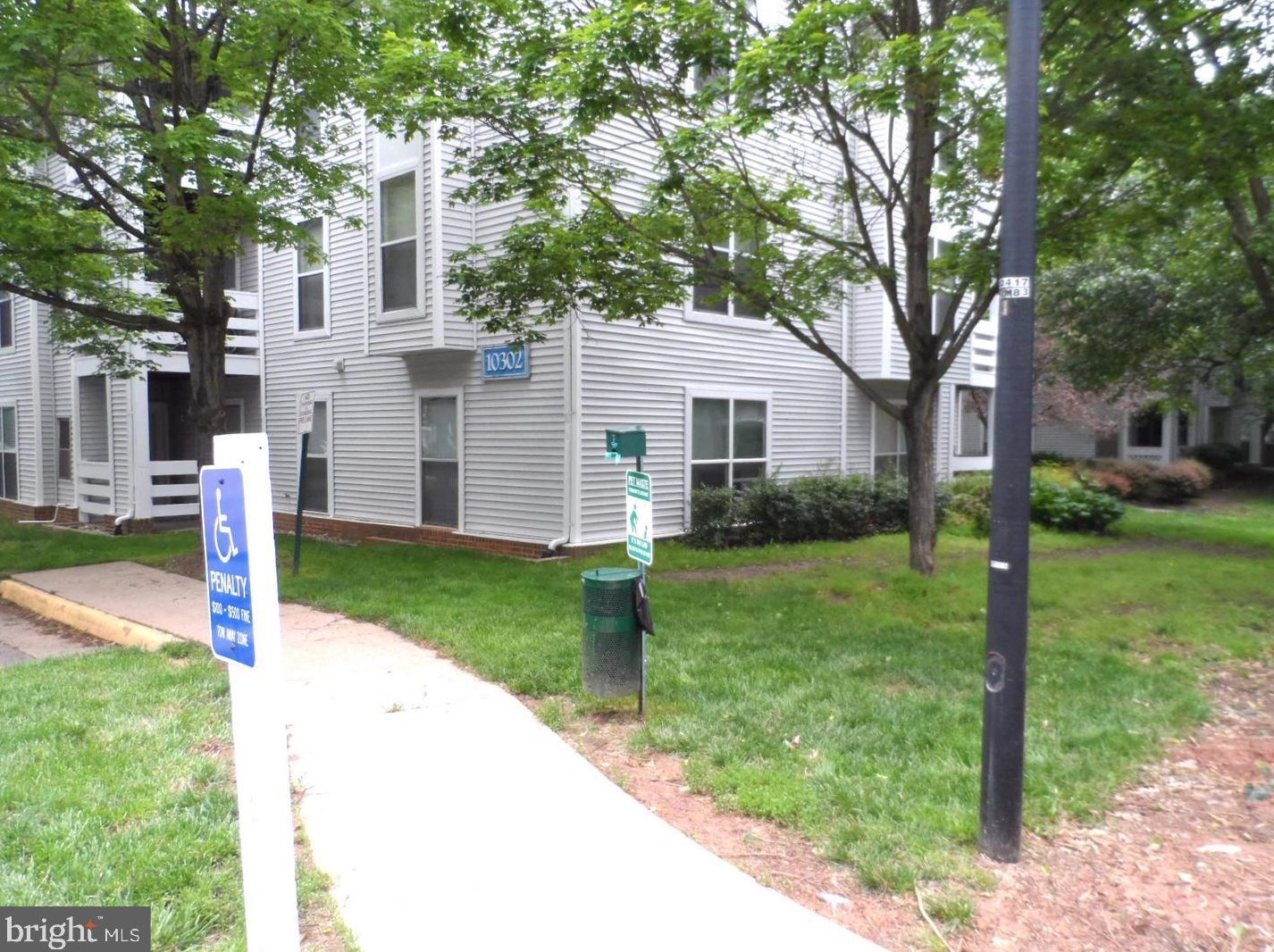 10302 Appalachian Cir, Vienna VA  22124-2753 exterior
