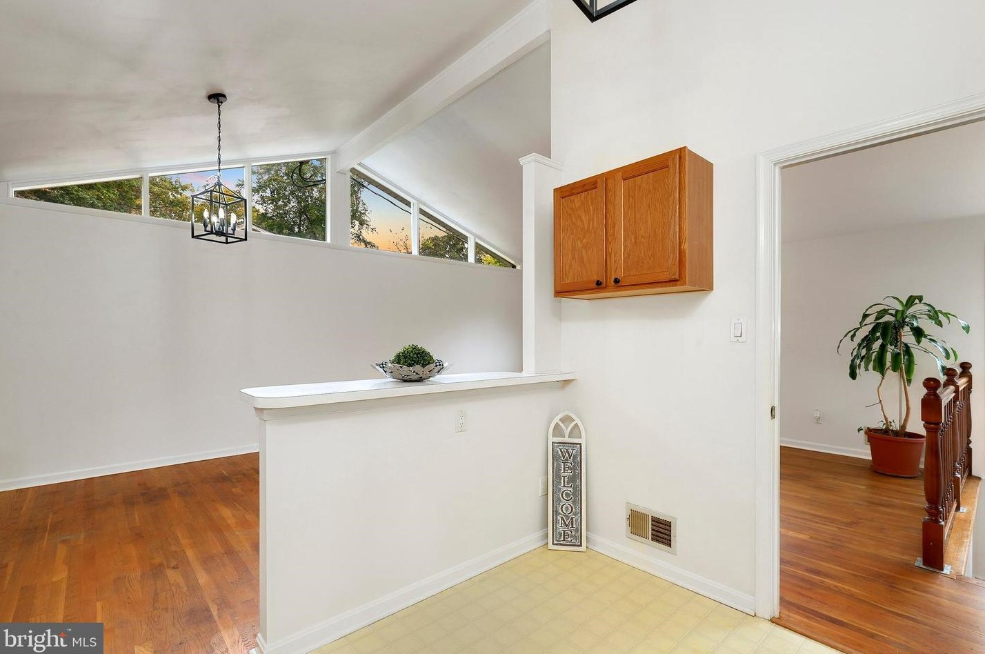 8424 Thames St, Springfield, VA 22151