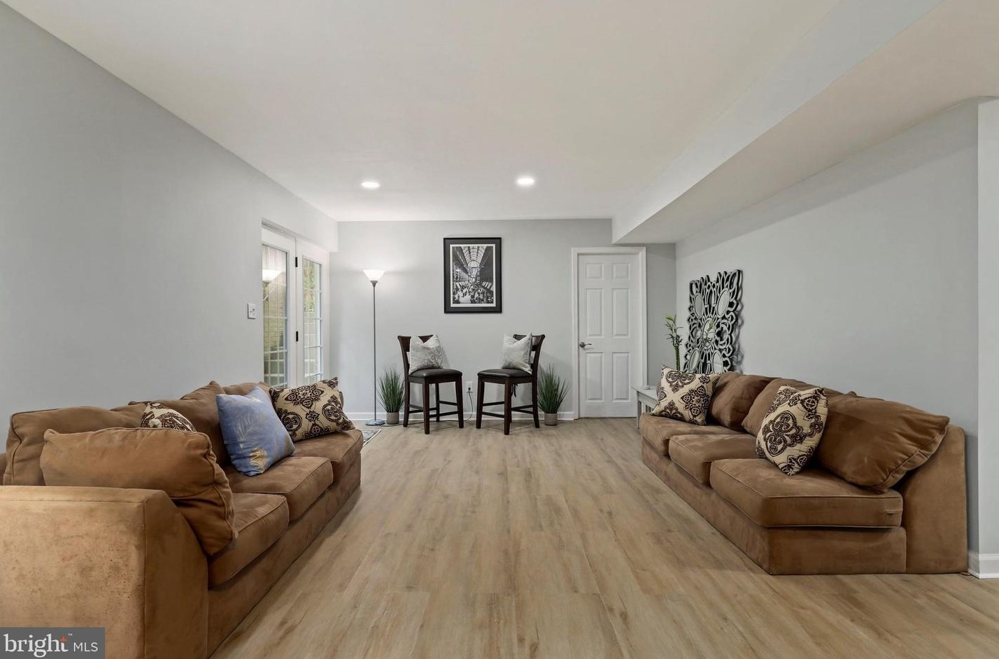 2626 Chain Bridge Rd, Vienna VA 22181-5379 exterior