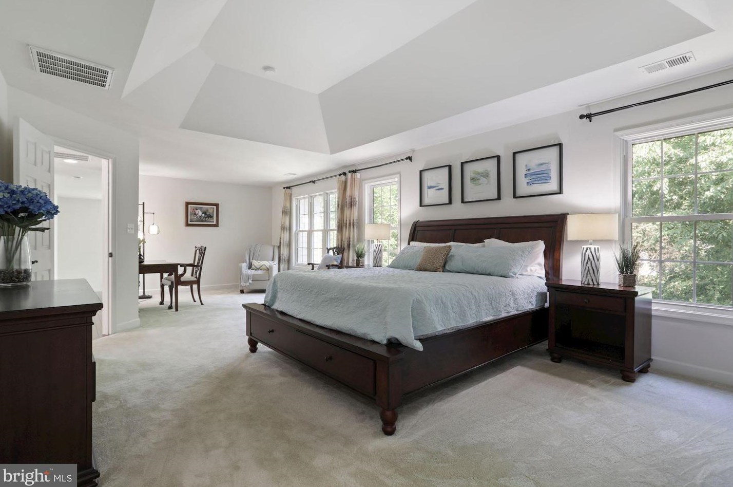 2626 Chain Bridge Rd, Vienna VA 22181-5379 exterior