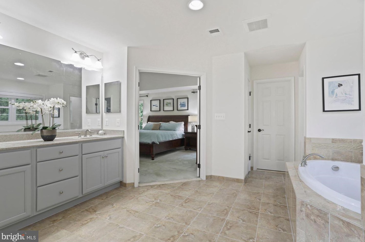 2626 Chain Bridge Rd, Vienna VA 22181-5379 exterior