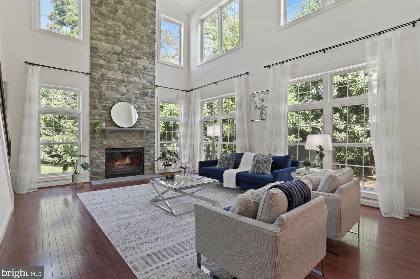 2626 Chain Bridge Rd, Vienna VA 22181-5379 exterior