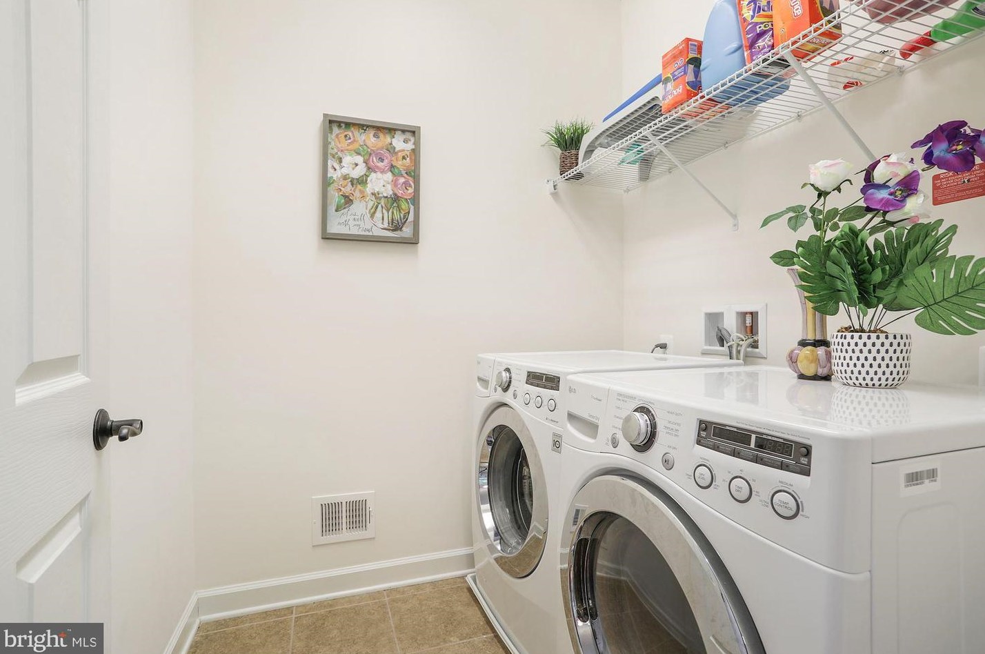 2626 Chain Bridge Rd, Vienna VA 22181-5379 exterior