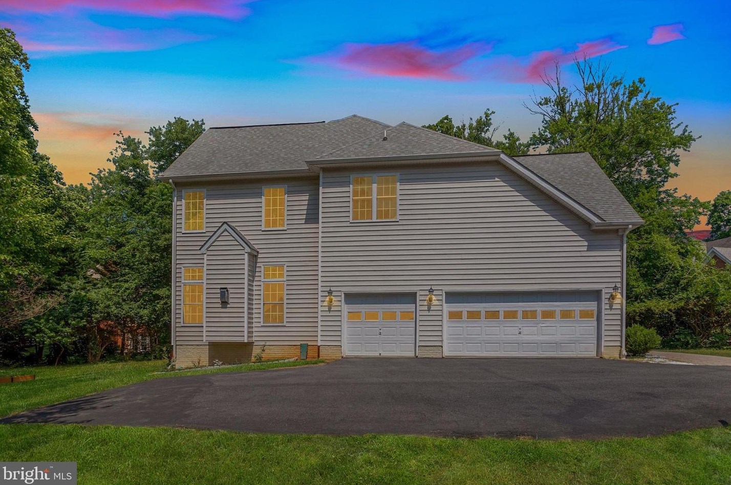 2626 Chain Bridge Rd, Vienna VA 22181-5379 exterior