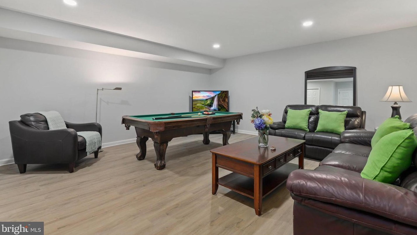 2626 Chain Bridge Rd, Vienna VA 22181-5379 exterior