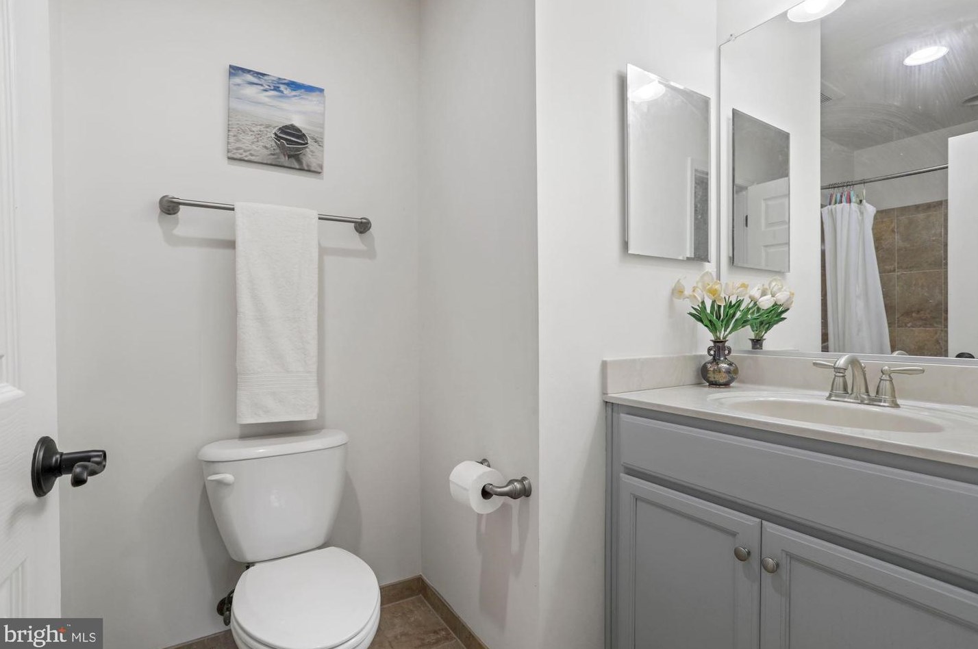 2626 Chain Bridge Rd, Vienna VA 22181-5379 exterior