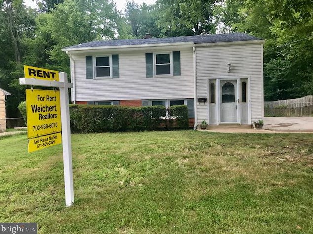 1413 Cottage St, Vienna VA  22180-6729 exterior