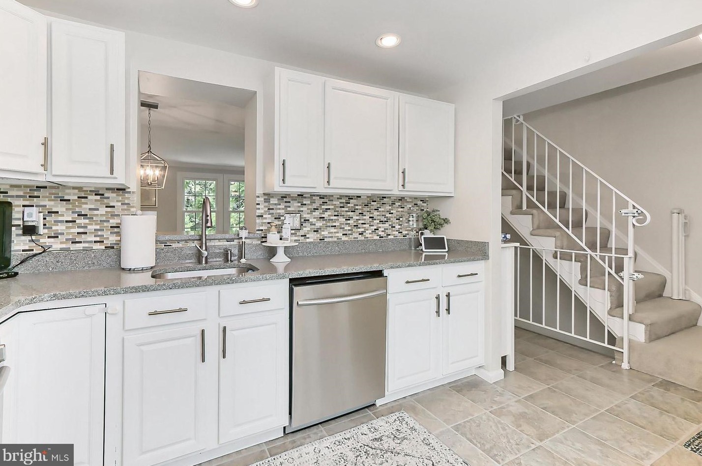 14442 Manassas Gap Ct, Centreville VA  20120-2870 exterior