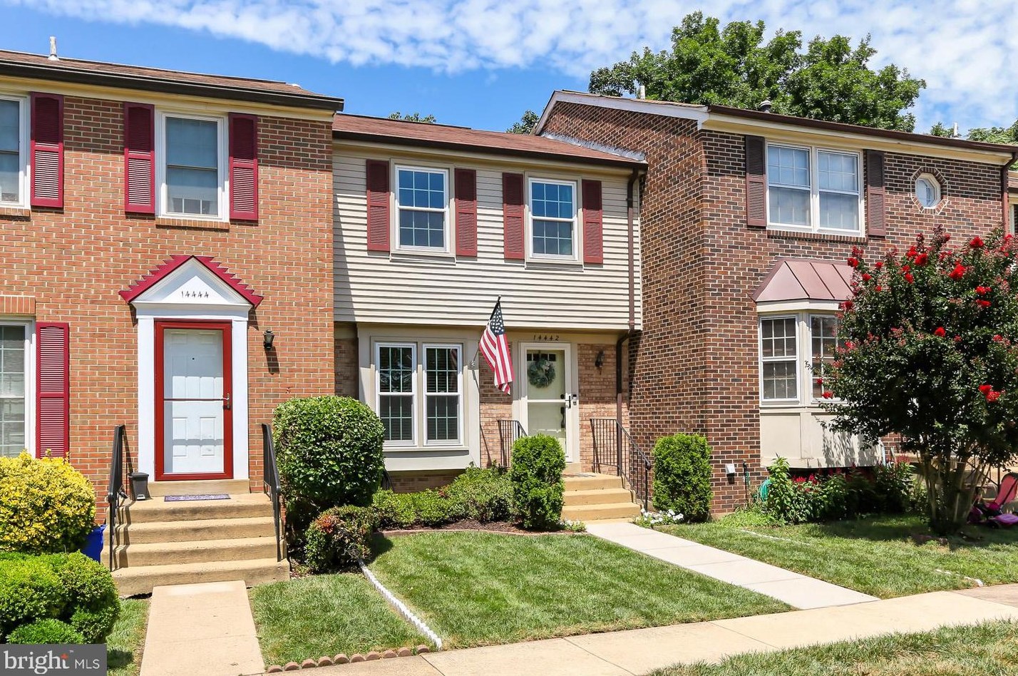 14442 Manassas Gap Ct, Centreville VA  20120-2870 exterior