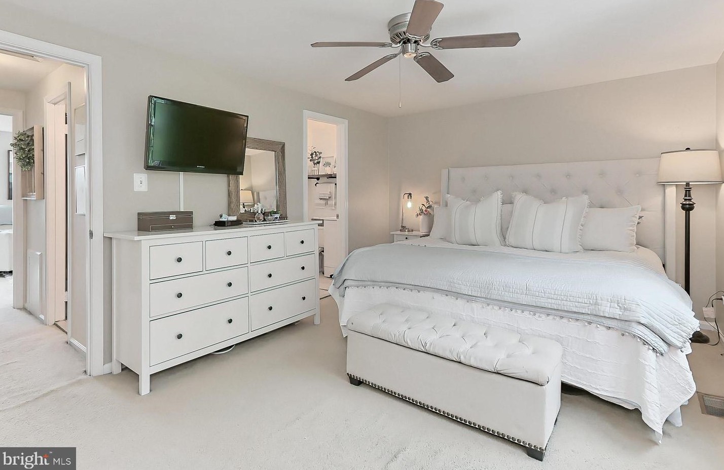 14442 Manassas Gap Ct, Centreville VA  20120-2870 exterior