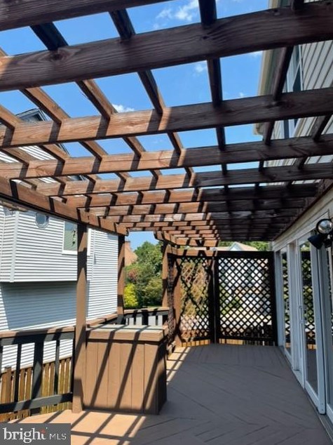5903 Hampton Forest Way, Fairfax VA  22030-7256 exterior