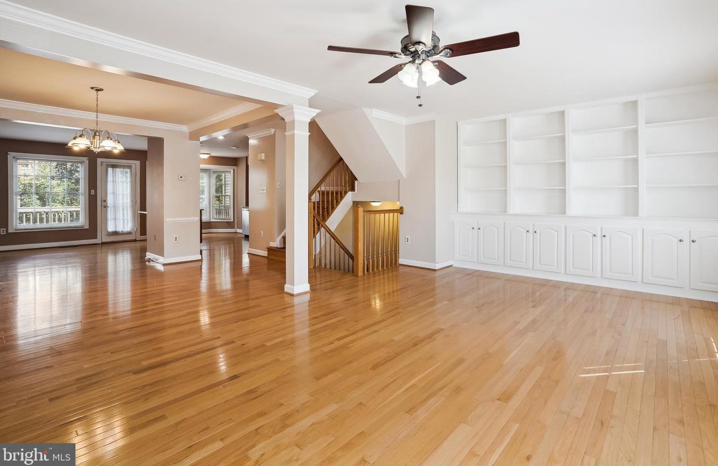 6313 Musket Ball Dr, Centreville VA  20121-2381 exterior