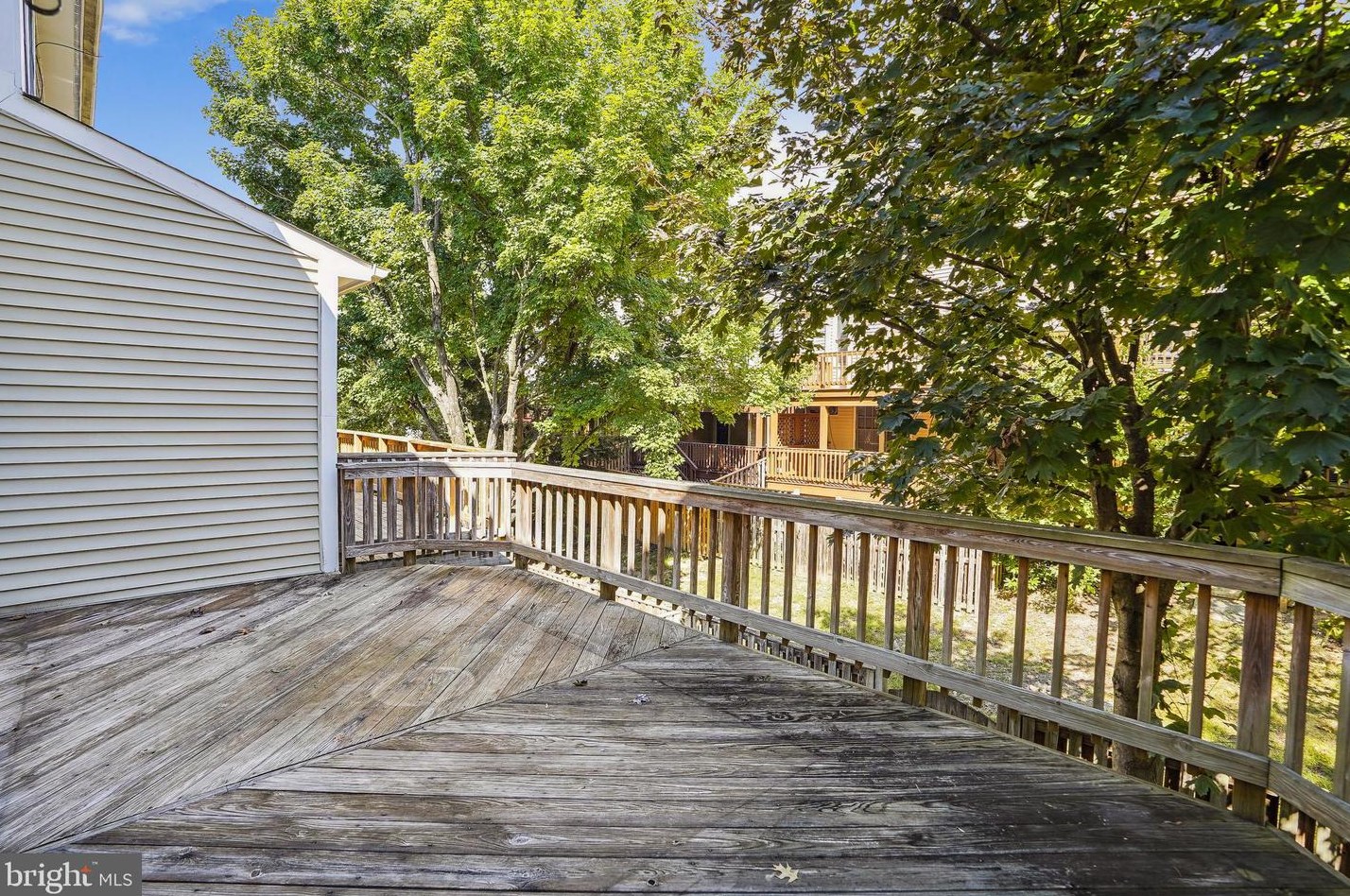 6313 Musket Ball Dr, Centreville VA  20121-2381 exterior