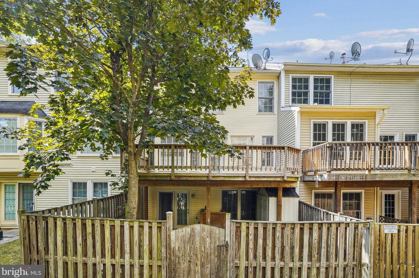 6313 Musket Ball Dr, Centreville VA  20121-2382 exterior