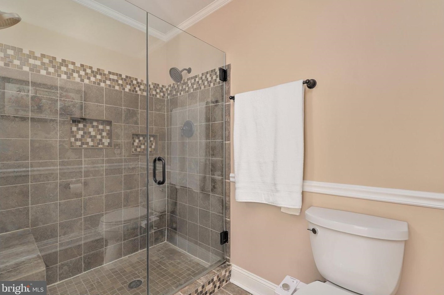 9607 Masterworks Dr, Vienna VA  22181-6104 exterior