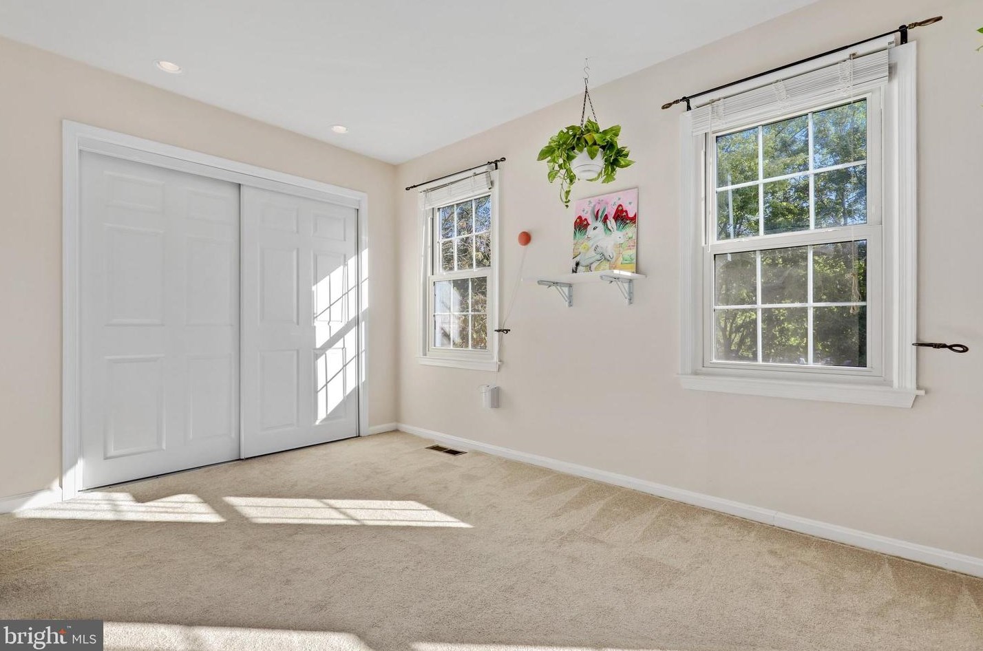 9607 Masterworks Dr, Vienna VA  22181-6104 exterior