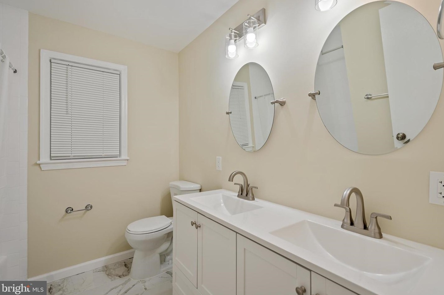 405 Wolftrap Rd, Vienna VA  22180-4941 exterior